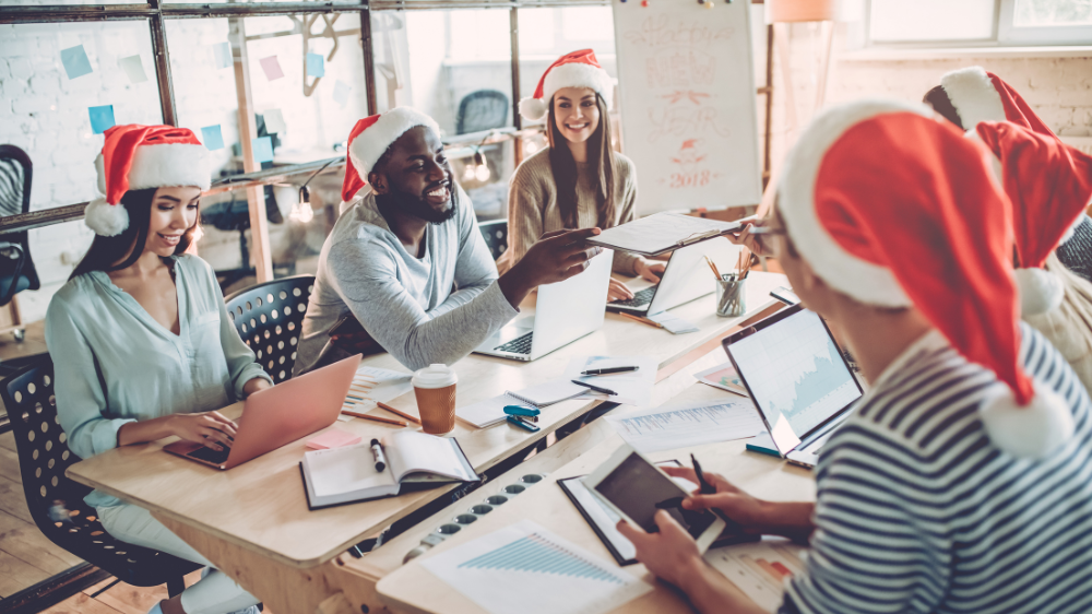 크리스마스 HR 캠페인으로 채용 시장에서 돋보이기